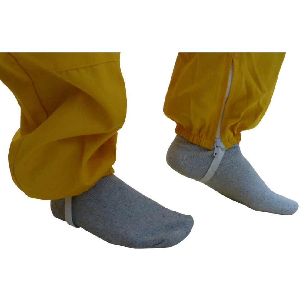 Yellow cotton fencing suit