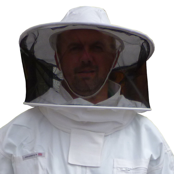 White cotton round hat